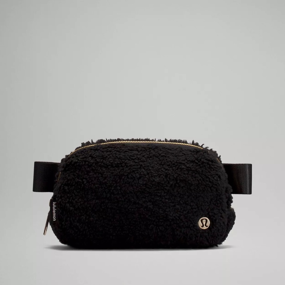 Lululemon Everywhere Belt Bag Fleece